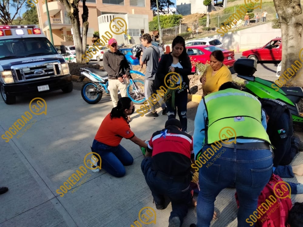 Atropellan a motociclista en la avenida Arco Sur; conductor se da a la fuga