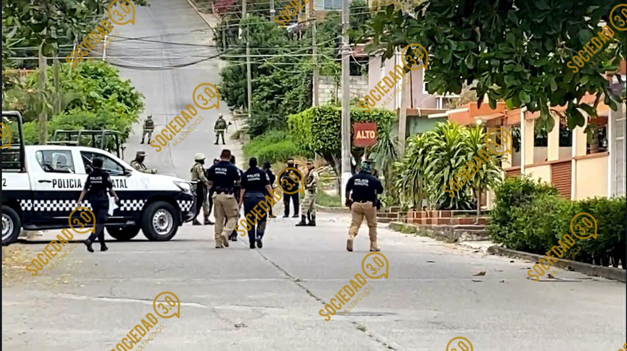 Hallan cuerpos descuartizados frente a las instalaciones del DIF Municipal en Coatzintla