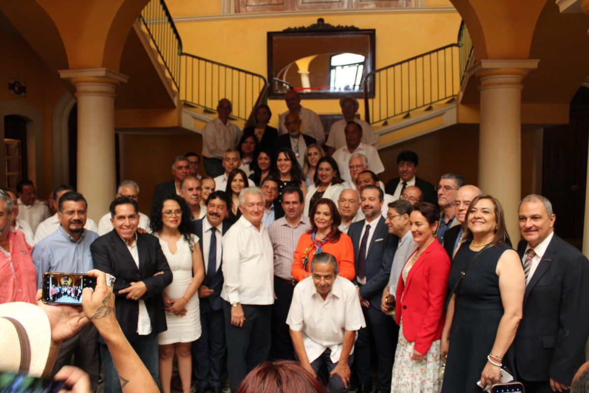 Pepe Yunes recibe propuestas ciudadanas para el desarrollo de Veracruz