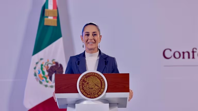 Primera conferencia Sheinbaum La presidenta Claudia Sheinbaum ofreció su primera conferencia de prensa mañanera en Palacio Nacional. (Presidencia)